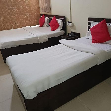 Hotel Mahati Indore Eksteriør bilde
